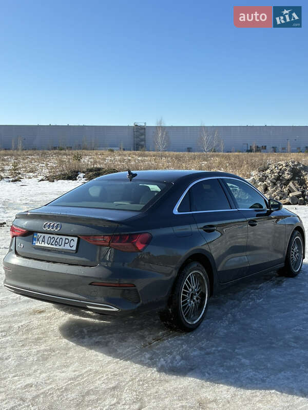Седан Audi A3 2022 в Киеве