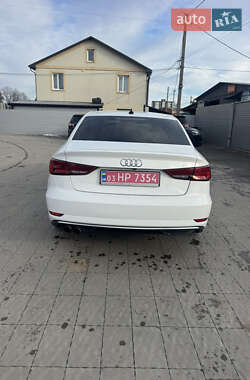 Седан Audi A3 2019 в Владимире