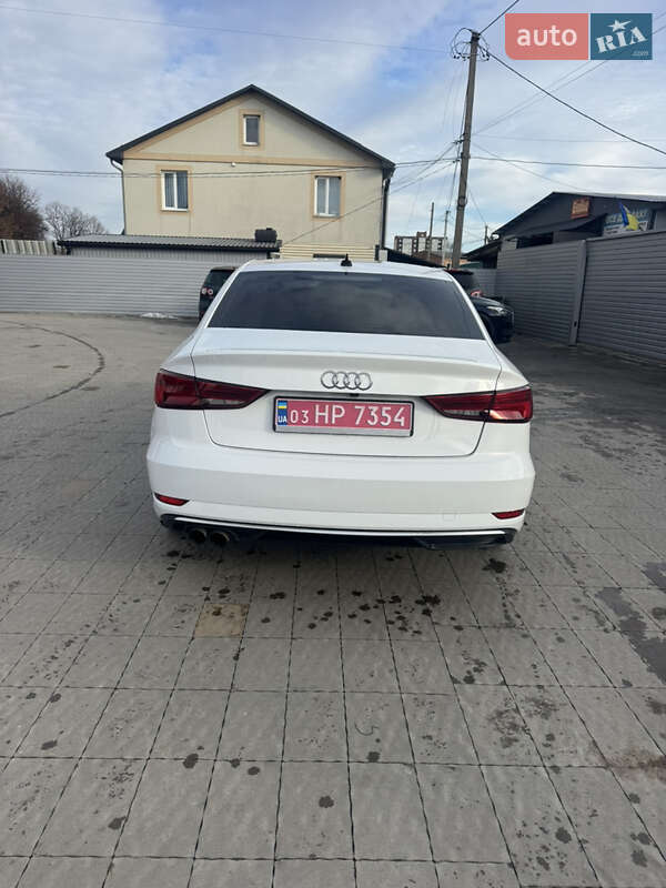 Седан Audi A3 2019 в Владимире