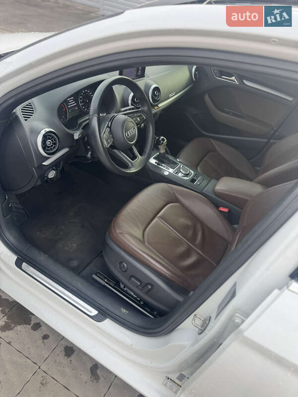Седан Audi A3 2019 в Владимире
