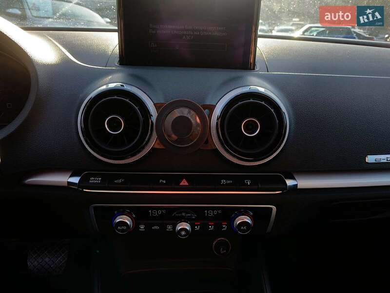 Хэтчбек Audi A3 2016 в Виннице