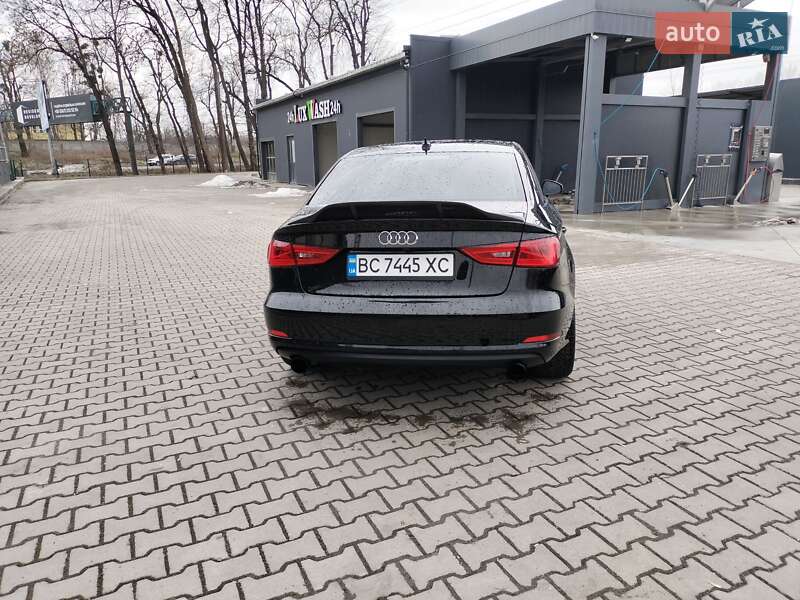 Седан Audi A3 2016 в Львове
