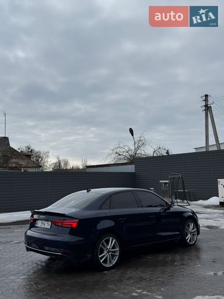 Седан Audi A3 2017 в Рокитному