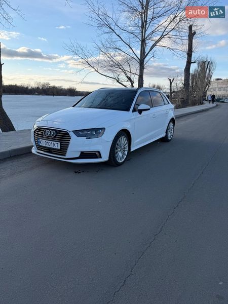 Хэтчбек Audi A3 2016 в Василькове