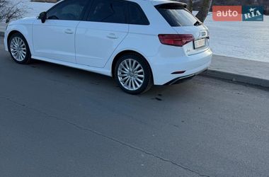 Хэтчбек Audi A3 2016 в Василькове