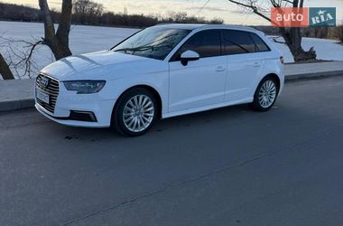 Хэтчбек Audi A3 2016 в Василькове
