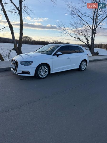 Хэтчбек Audi A3 2016 в Василькове