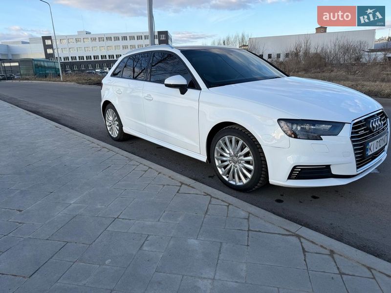 Хэтчбек Audi A3 2016 в Василькове