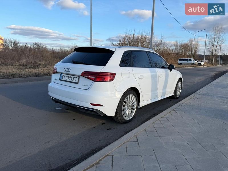 Хэтчбек Audi A3 2016 в Василькове