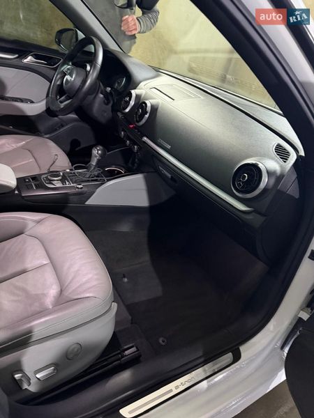 Хэтчбек Audi A3 2016 в Василькове