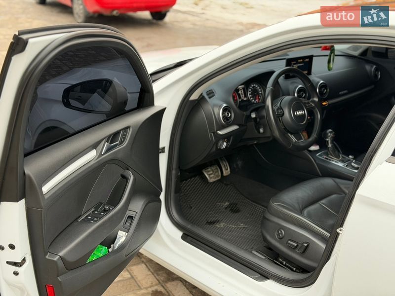 Седан Audi A3 2014 в Валках