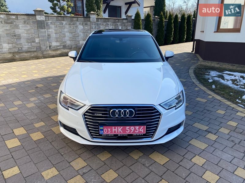Хэтчбек Audi A3 2017 в Ровно