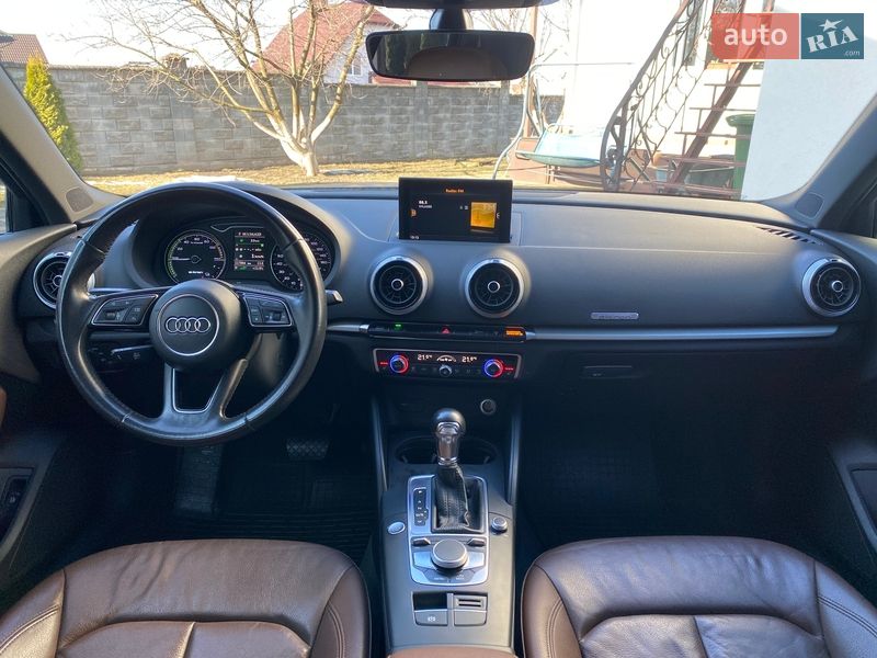 Хэтчбек Audi A3 2017 в Ровно