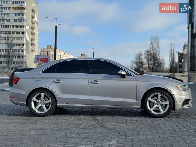 Седан Audi A3 2014 в Днепре