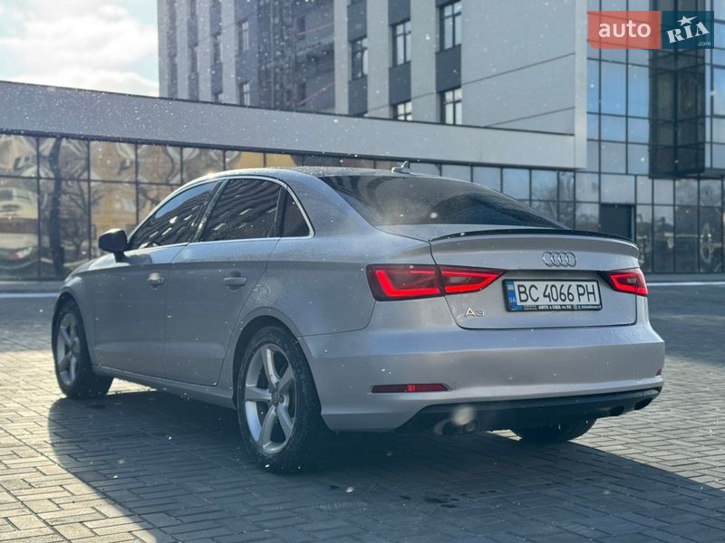 Седан Audi A3 2014 в Днепре