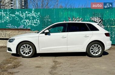 Хэтчбек Audi A3 2015 в Киеве