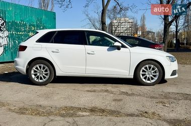Хэтчбек Audi A3 2015 в Киеве