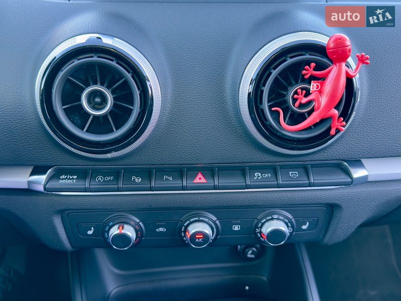 Хэтчбек Audi A3 2015 в Киеве