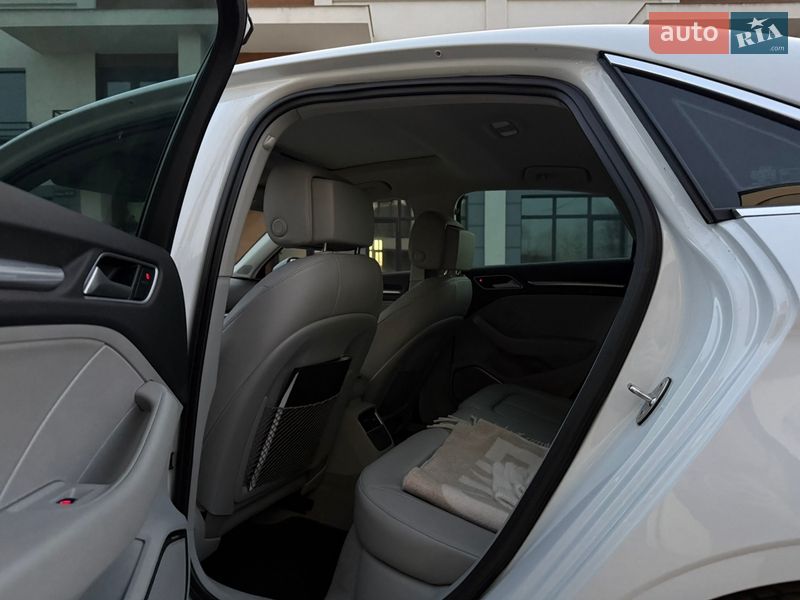 Седан Audi A3 2014 в Ивано-Франковске