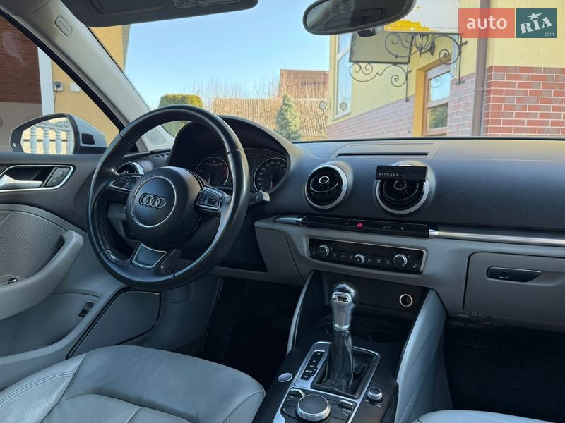 Седан Audi A3 2014 в Ивано-Франковске