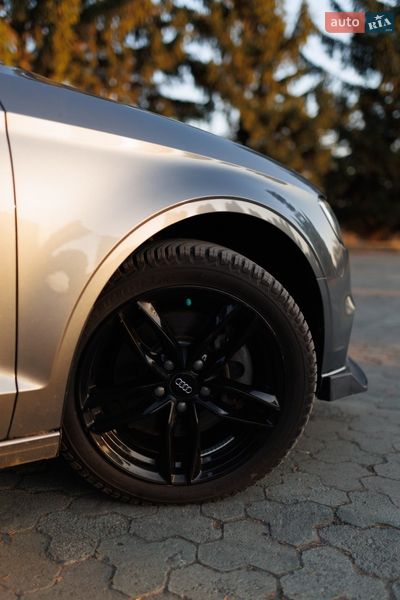 Седан Audi A3 2018 в Дубні