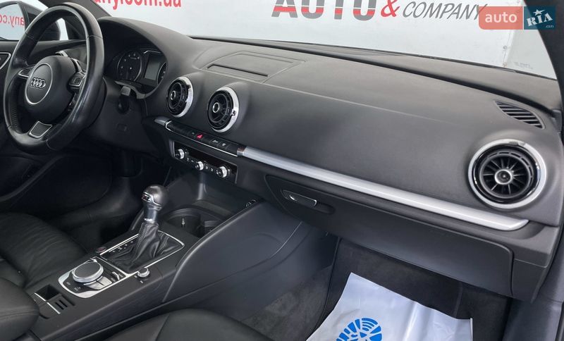 Седан Audi A3 2016 в Львові