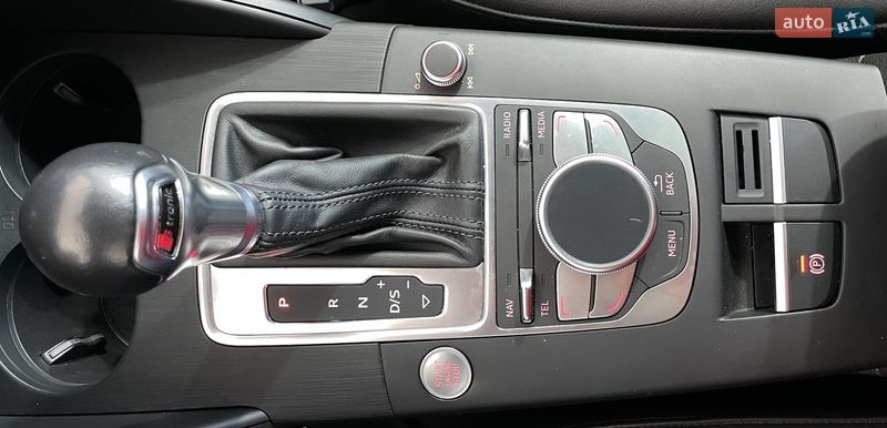 Седан Audi A3 2016 в Львові