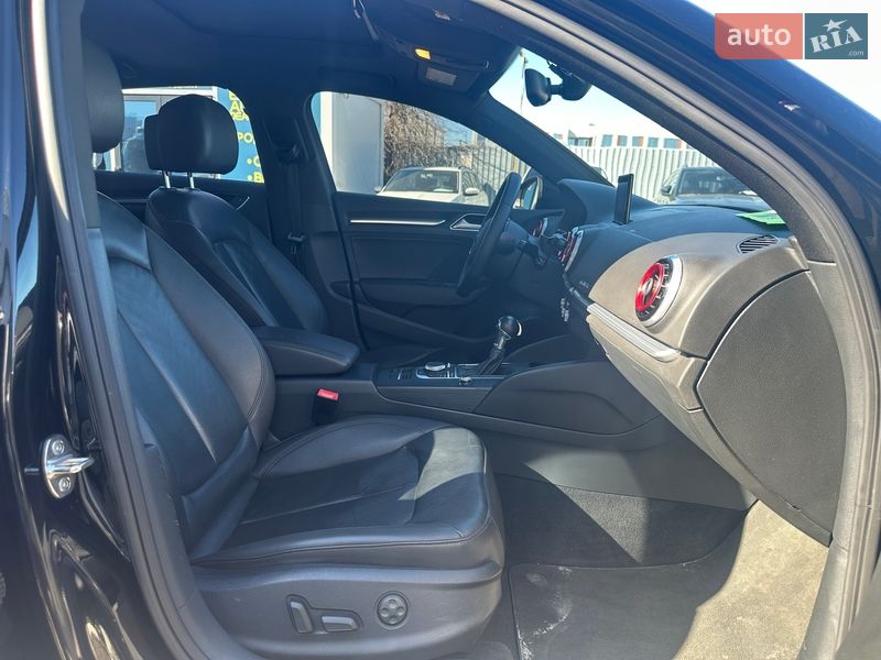 Седан Audi A3 2015 в Киеве