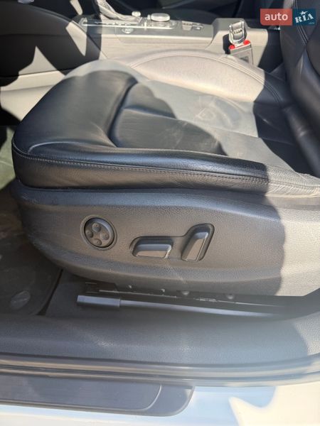 Седан Audi A3 2016 в Ужгороді