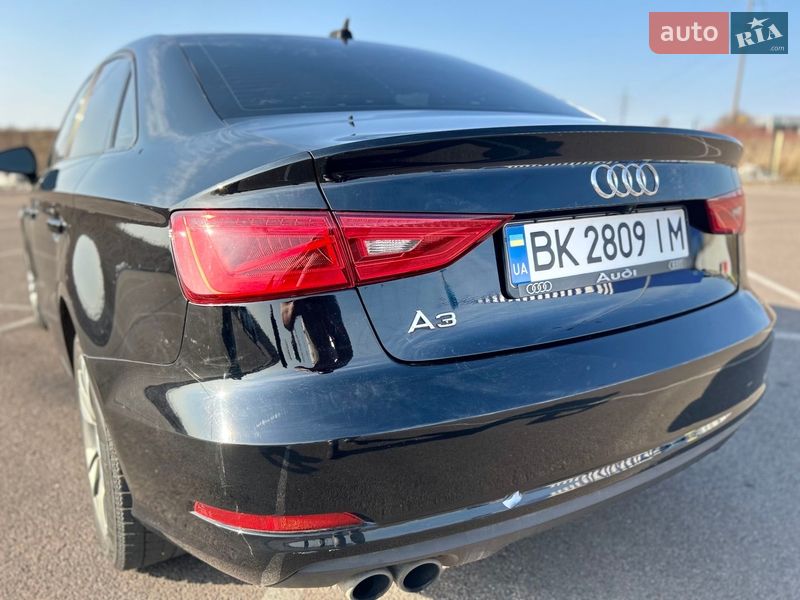 Седан Audi A3 2014 в Ровно