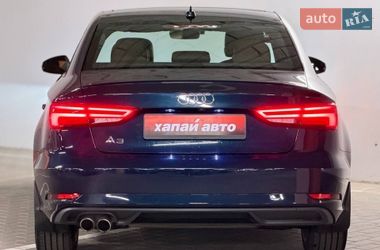 Седан Audi A3 2018 в Киеве