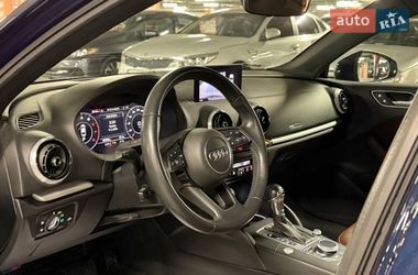 Седан Audi A3 2018 в Киеве