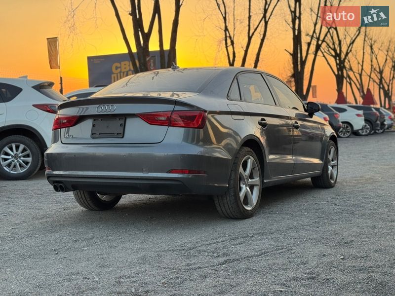 Седан Audi A3 2015 в Львові