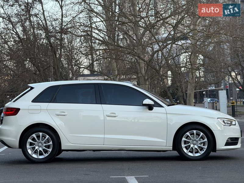Хэтчбек Audi A3 2014 в Одессе
