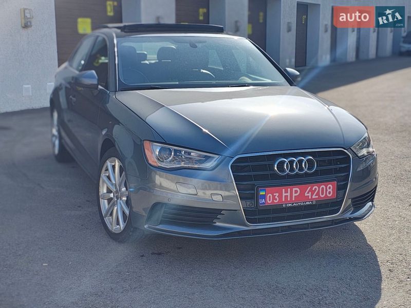 Седан Audi A3 2015 в Ровно