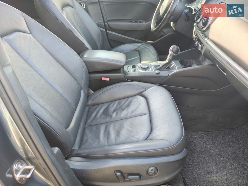 Седан Audi A3 2015 в Ровно
