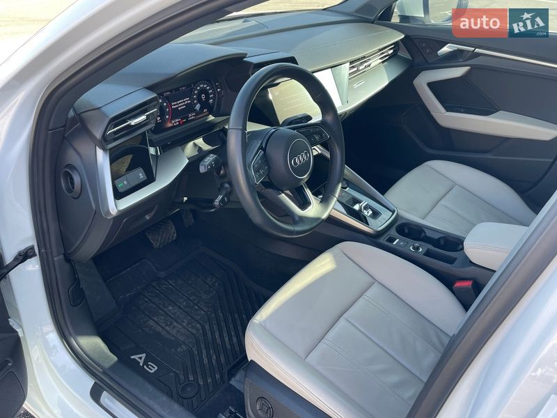Седан Audi A3 2022 в Киеве