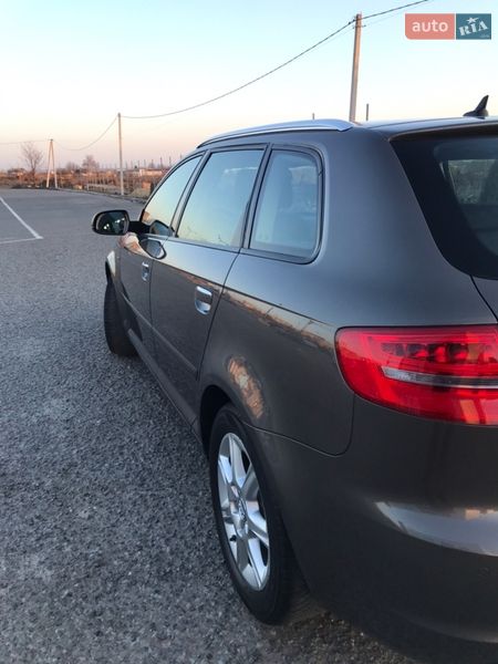 Хетчбек Audi A3 2013 в Чернівцях