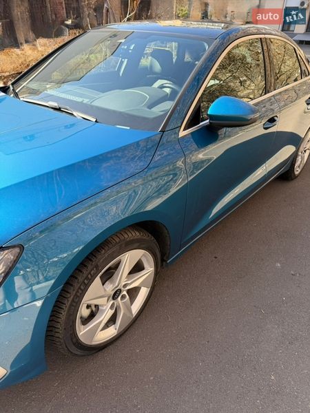 Седан Audi A3 2022 в Киеве