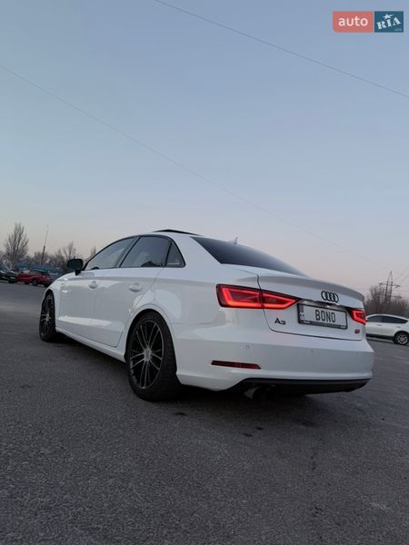 Седан Audi A3 2015 в Днепре