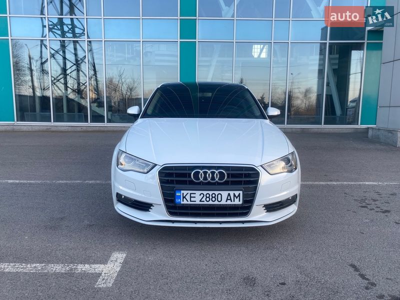 Седан Audi A3 2016 в Дніпрі