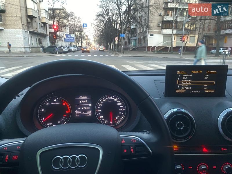 Седан Audi A3 2016 в Дніпрі