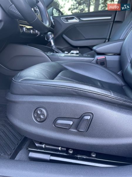 Седан Audi A3 2018 в Днепре