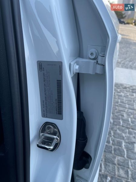 Седан Audi A3 2018 в Днепре