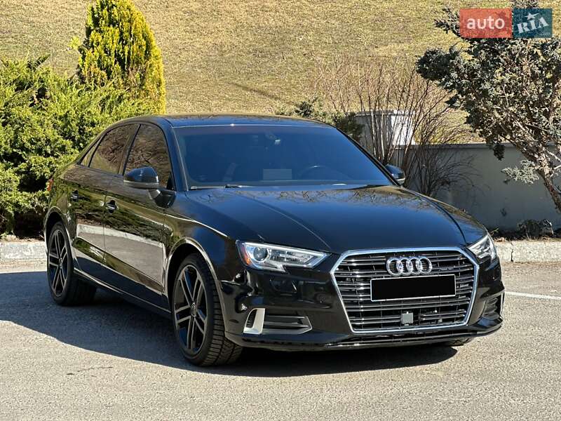 Седан Audi A3 2017 в Полтаве