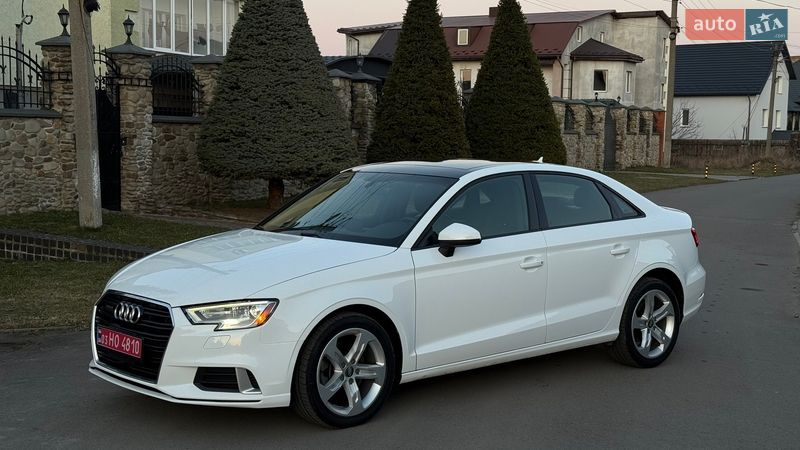 Седан Audi A3 2017 в Луцке