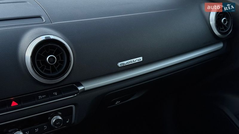 Седан Audi A3 2017 в Луцке