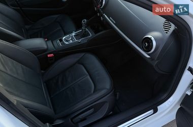 Седан Audi A3 2017 в Луцке
