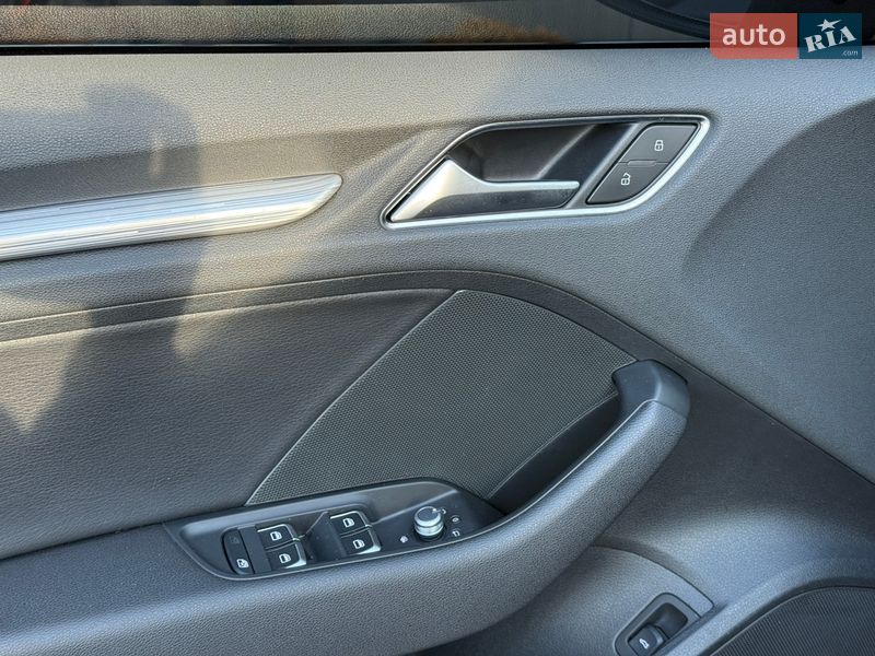 Седан Audi A3 2015 в Львове
