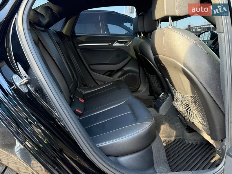 Седан Audi A3 2015 в Львове
